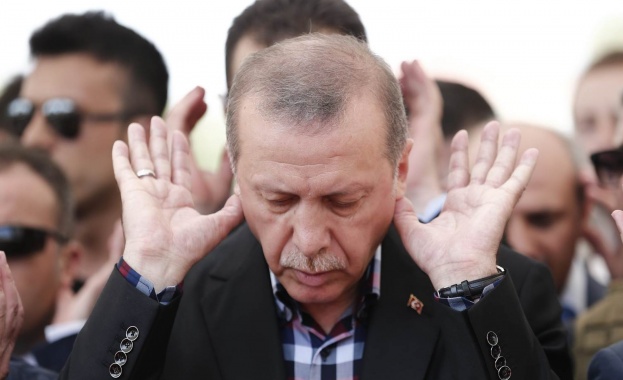 Св. Терзиев: Ердоган поема курс към неоосманизъм