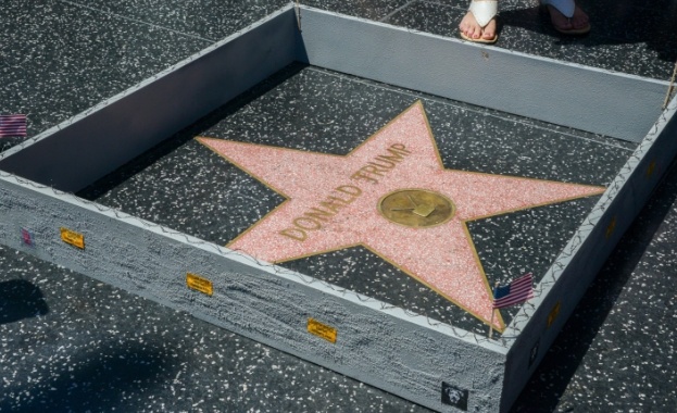 Доналд Тръмп е със звезда в Холивуд