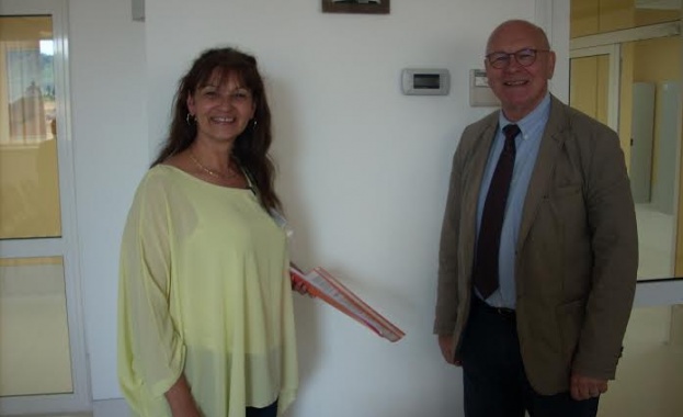 Проф. Манеголд от Хайделбергския университет консултира онкопациенти в „Уни Хоспитал"