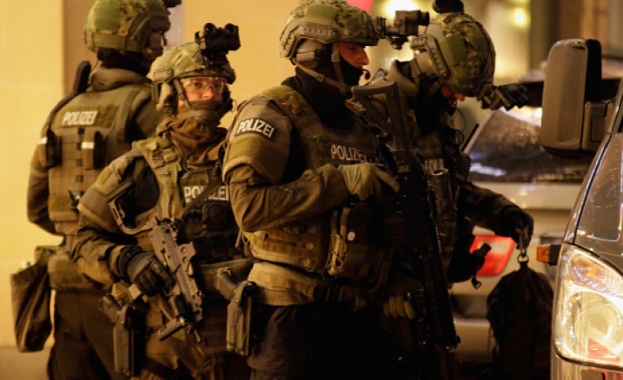 18-годишен иранец е стрелецът, избил хората в Мюнхен