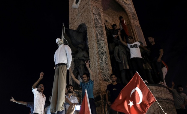 Египетски депутат поиска Кайро да даде убежище на Фетулах Гюлен