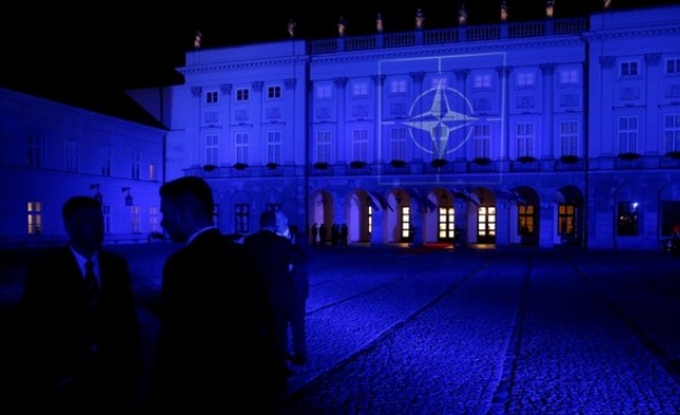 NI: Северноатлантическият алианс е смъртно болен