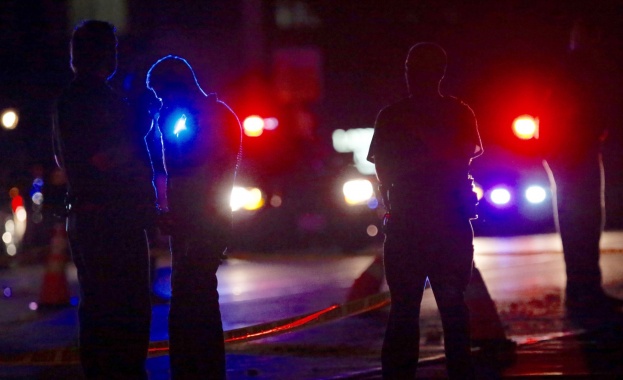 17 ранени и 2-ма убити при стрелба в нощен клуб във Флорида