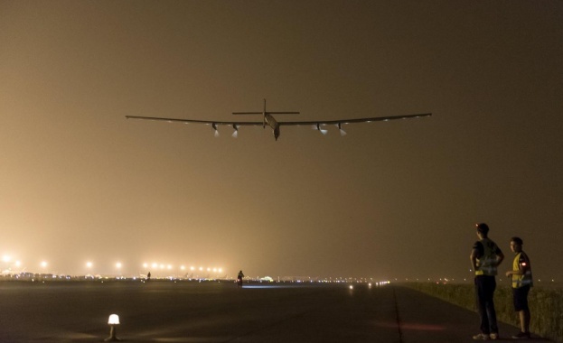 „Слънчев импулс 2” завърши триумфално околосветската си обиколка