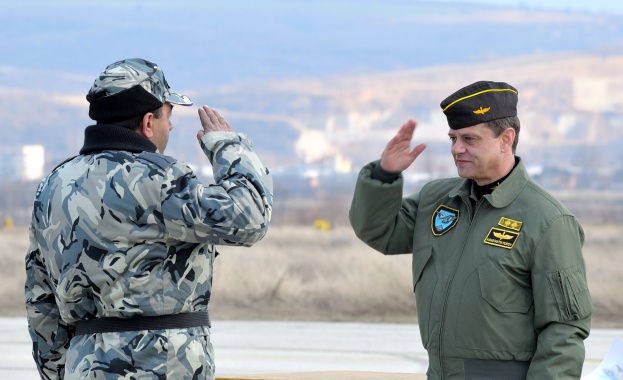 Ген. К. Попов: Армията е на пост