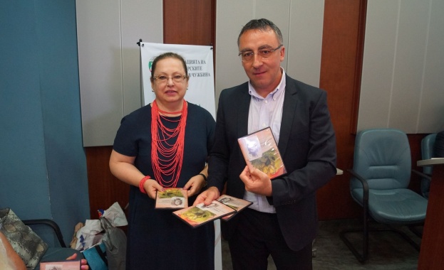 „Забравената история на Стилияна” достигна до български училища зад граница