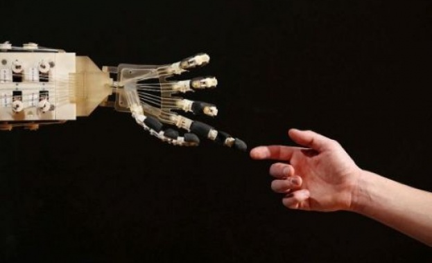 Страх ни е от новите „свръхчовешки“ технологии