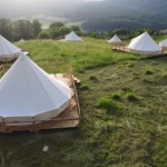 Откриха първия глемпинг в Румъния