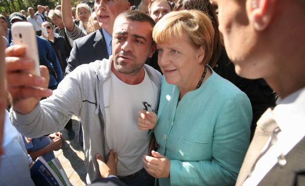 А. Меркел: Трябва да приемем факта на сирийските ислямисти в Европа (видео)