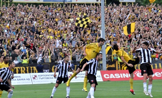 „Еврофутбол“: Ботев и Локомотив с равни шансове в Пловдивското дерби