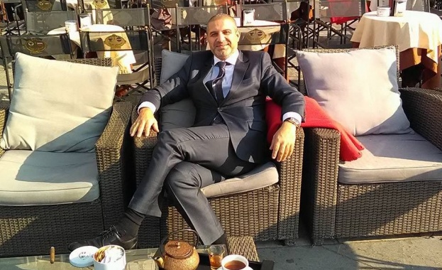 Депутатите предпочитат Гърция: Има по-добри услуги, по-добро обслужване, по-спокойни плажове