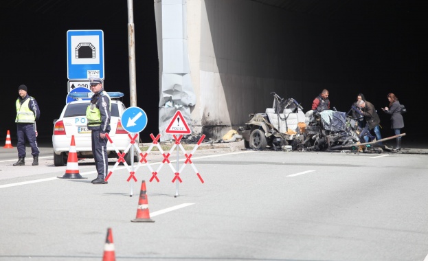 Осветлението в тунелите на АМ „Люлин” е възстановено (обновена)