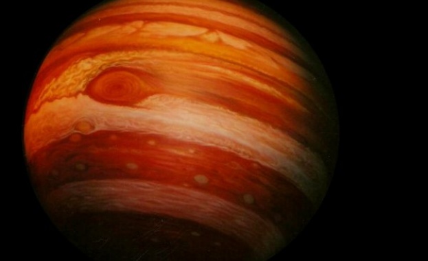 Астрономи откриха още 12 луни на Юпитер