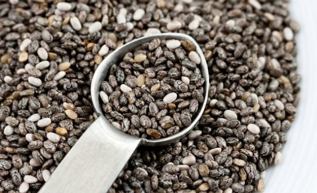 Лъжица семена от чиа съдържа повече калций от чаша мляко