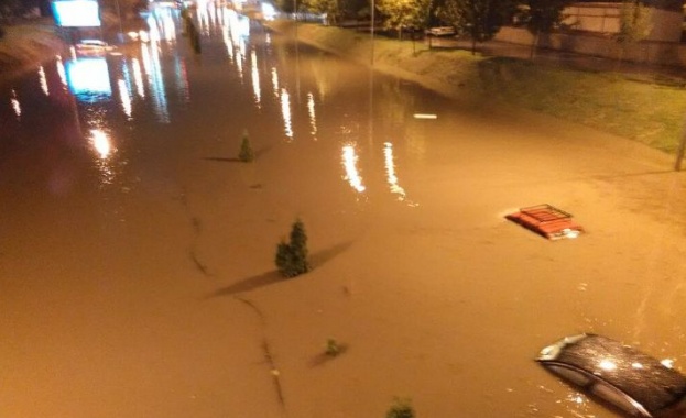 България помага на Скопие след бедствието
