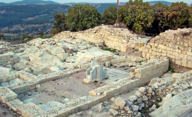 Откриха най-голямата раннохристиянска църква в Родопите на Перперикон 