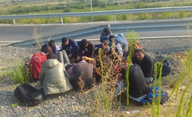 Сръбските гранични власти са върнали над 2000 мигранти, влезли от България