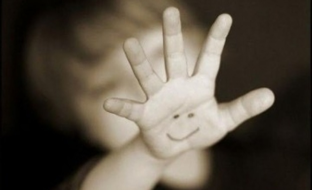 Тони Димитрова ще подкрепи каузата на 7-годишния Георги Мицикулев от Бургас