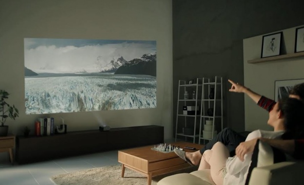 LG разширява Minibeam серията си с най-яркия, зареждащ се с батерия UST проектор