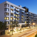 Първият соларен жилищен блок в Лос Анджелис отваря врати