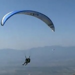 Фестивал на моторни делта, парапланери и паратрайкове се проведе в край Дупница (видео)