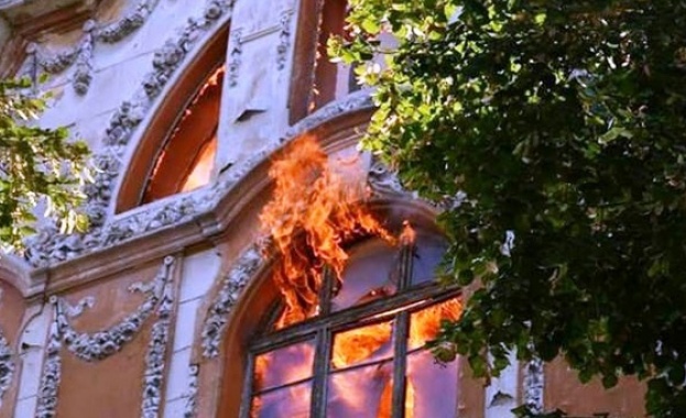 Започват проверки по случая с изгорелите тютюневи складове