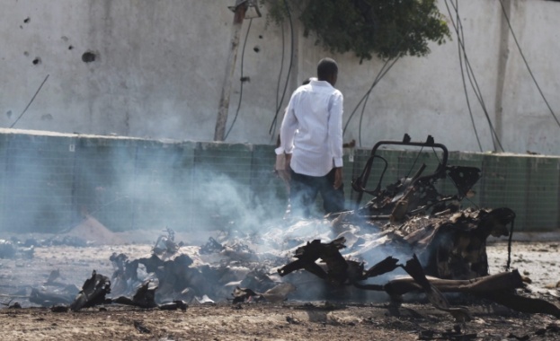 Жертвите на взривовете в Сомалия вече са 23