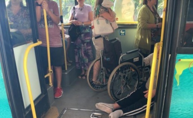 За 87.7 % от читателите на "КРОСС" качеството в градския транспорт не се е подобрило