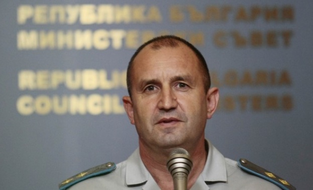 Изявени личности от Казанлък, сред които световни шампиони, подкрепят ген. Радев