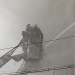 17 души загинаха при пожар в склад в Москва (обновена)