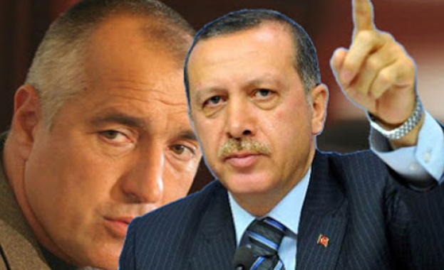 Вместо да се вайка и ходи при Ердоган, Борисов да затвори границата с Турция