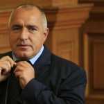 "Ако беше подредил държавата си, сега нямаше да се унизява"