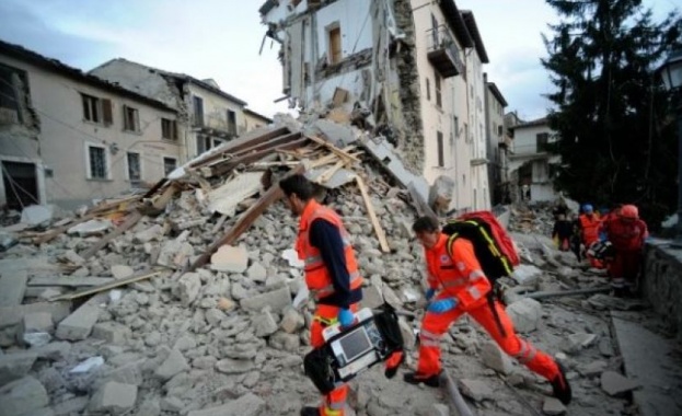 Нараства броят на жертвите на разрушителното земетресение в Италия