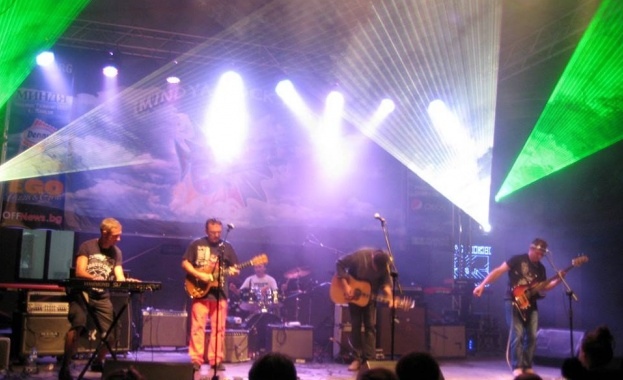 "Миндя рок фест 2016" отново събра стари и млади рокаджии