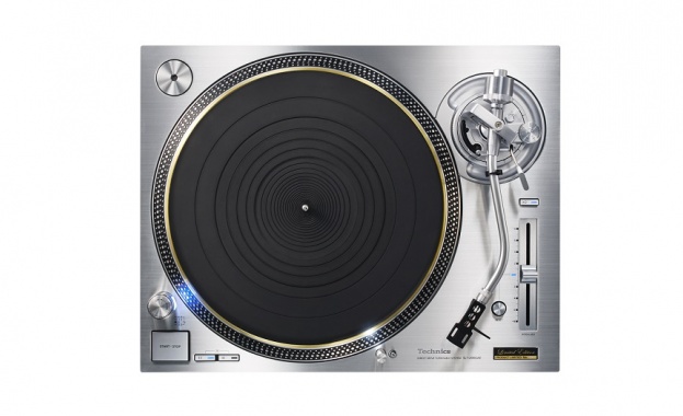 Technics пуска грамофона с директно задвижване Grand Class SL-1200G в нелимитирана серия