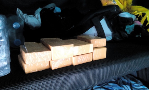 Контрабандни златни бижута за над 100 000 лева откриха митническите служители на МП Капитан Андреево