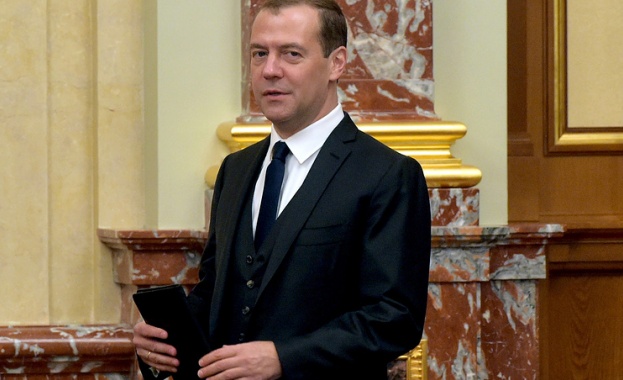 Председателят на Единна Русия Дмитрий Медведев възложи на фракцията на