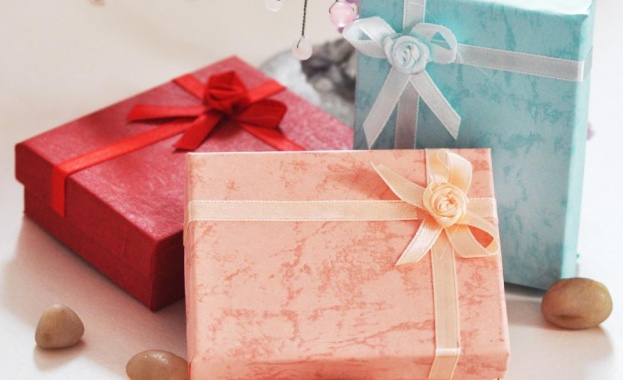 Коледните и новогодишните празници са съпътствани от размяната на изобилие