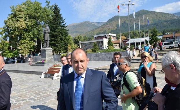 Ген. Радев  ще посети областите Хасково и Кърджали