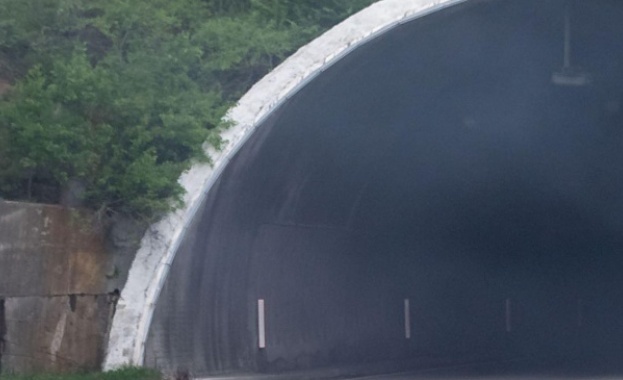 Възстановено е захранването в тунел „Кочериново" на АМ „Струма" (обновена)