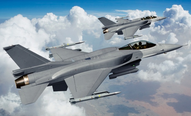 Заплаха. F-16 може да носи ядрено оръжие!