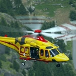 45 души блокирани цяла нощ на лифт в Алпите