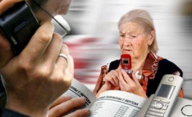 71-годишна баба - "муле" на телефонни измамници