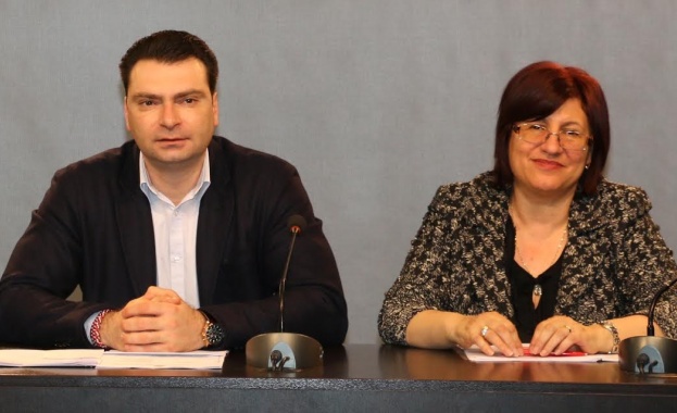 От БСП питат защитен ли е интересът на Столична община в казуса „Царски конюшни"