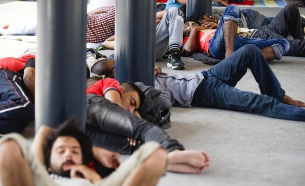 Проф. Хайнеман: Унгария може да излезе от ЕС, ако не изпълни бежанската квота