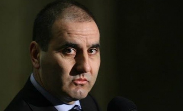 Цветанов като Хичкок 