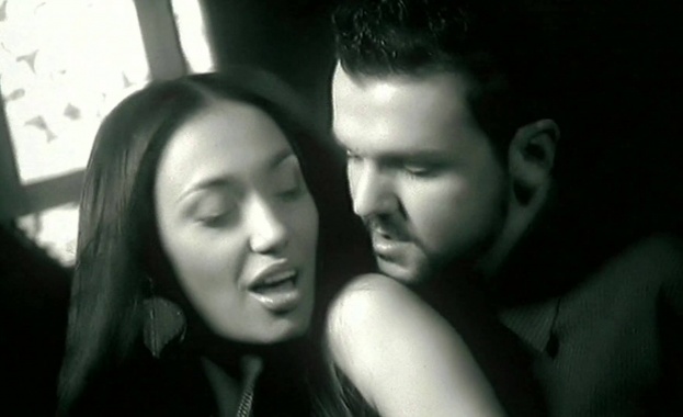 Графа, Мария Илиева и P.I.F. пеят за "Усмихни се, Карин дом"