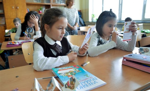 Кадрова криза в образованието - пенсионират се двойно повече учители