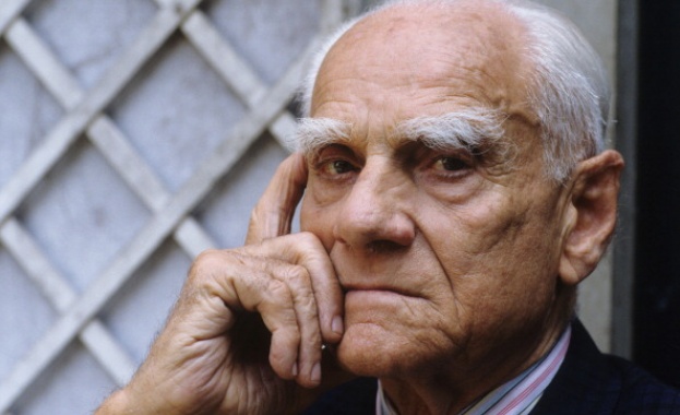 Този, който никога не сменя нагласата си, никога няма гледна точка