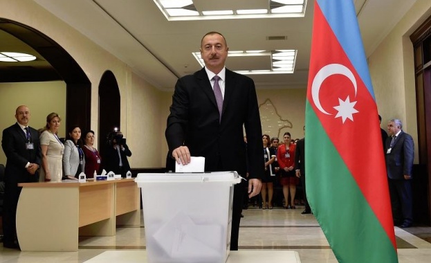 Азербайджан одобри удължаването на мандата на президента